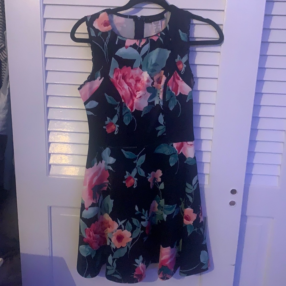 Pretty rose dress, size 5/6